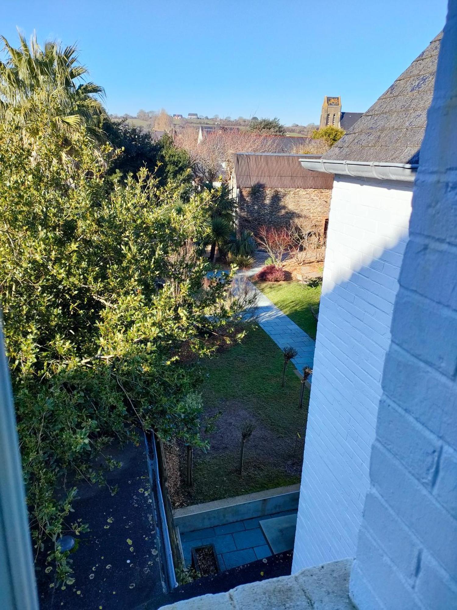 Hotel Traiteur Les Ormes, The Originals Relais Barneville-Carteret Exterior photo