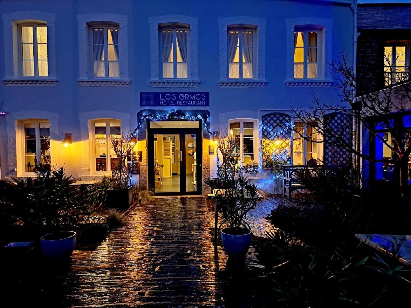 Hotel Traiteur Les Ormes, The Originals Relais Barneville-Carteret Exterior photo